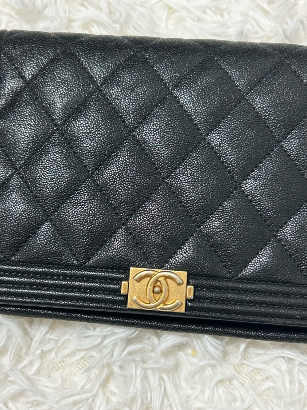 CHANEL Boy Bag - Picture 3 of 7